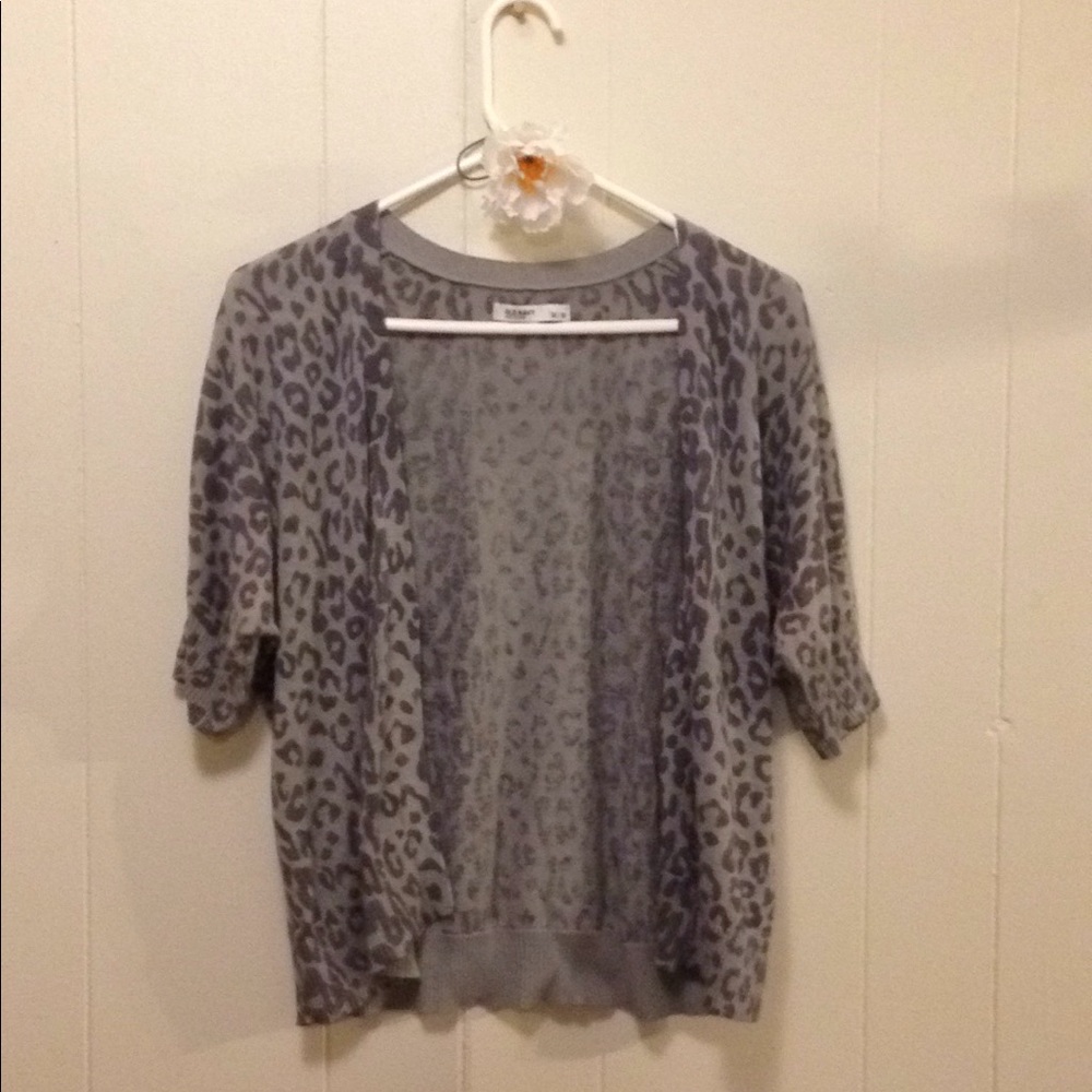 Old Navy Leopard print cardigan. Size Medium.